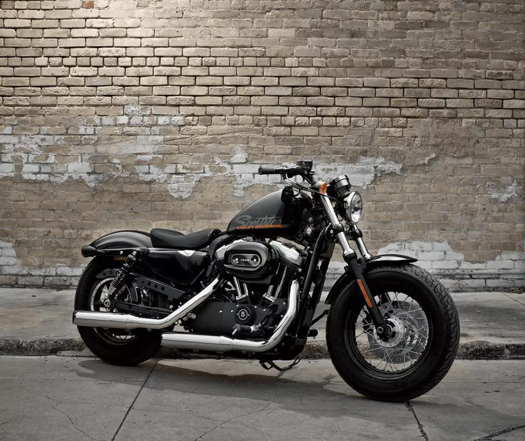 Alquilar motos Custom