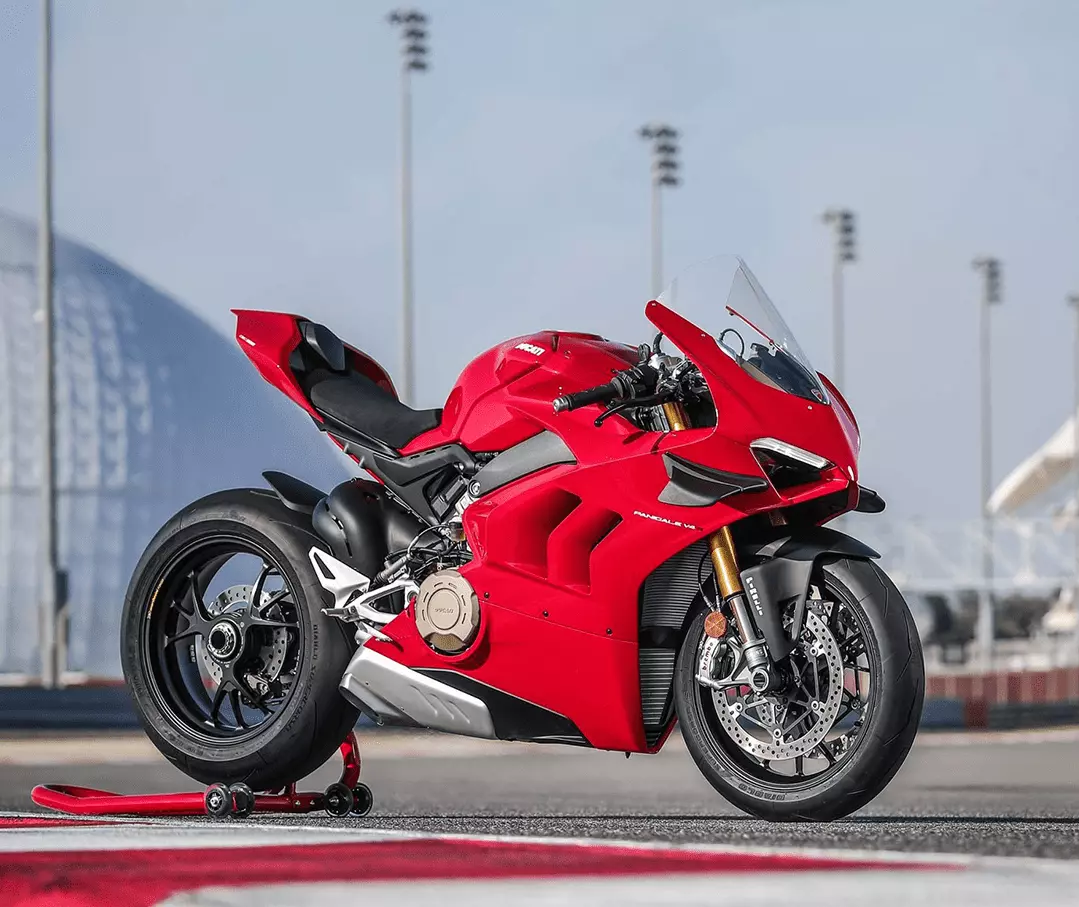 Alquilar moto sport